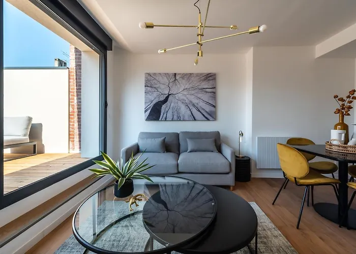 Downtown Rooftop - Centre - Wifi - Terrasse - Netflix Apartment Amiens